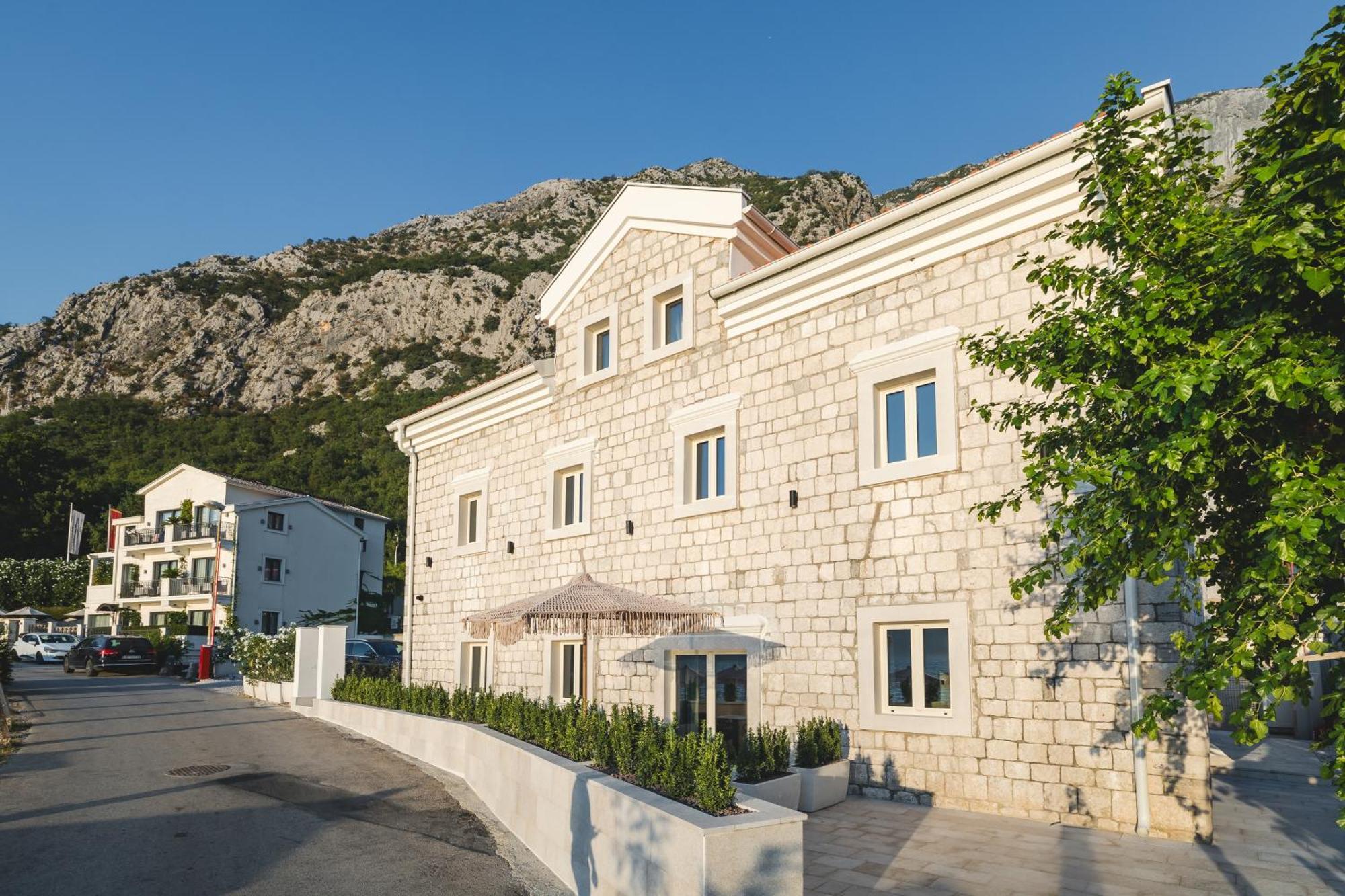 Hotel Palazzo Del Mare - Essenza Котор Екстериор снимка