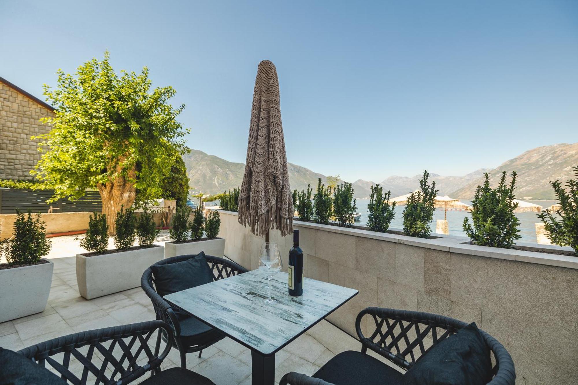 Hotel Palazzo Del Mare - Essenza Котор Екстериор снимка