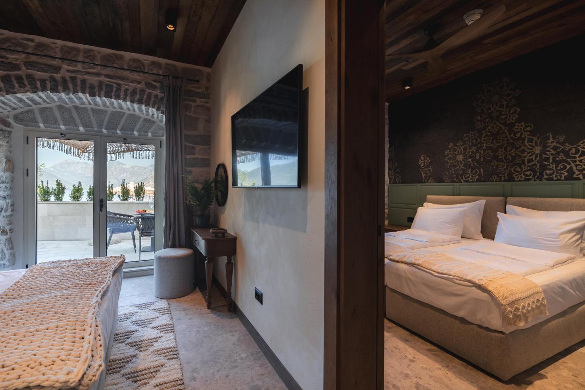 Hotel Palazzo Del Mare - Essenza Котор Екстериор снимка