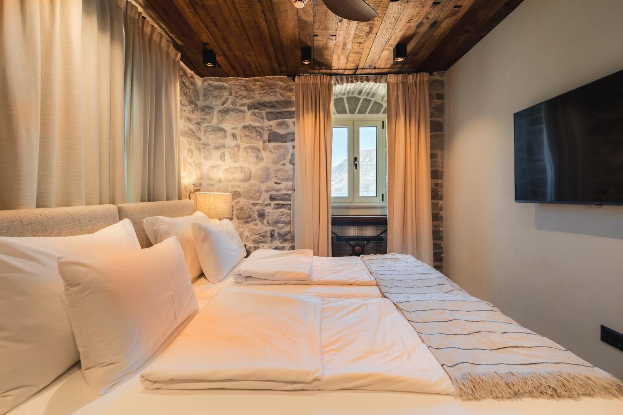 Hotel Palazzo Del Mare - Essenza Котор Екстериор снимка